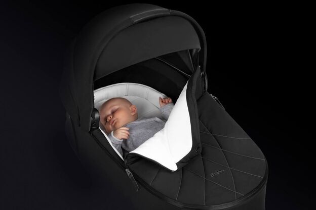 עגלת פריאם 4 Priam - שחור Deep Black  סייבקס
